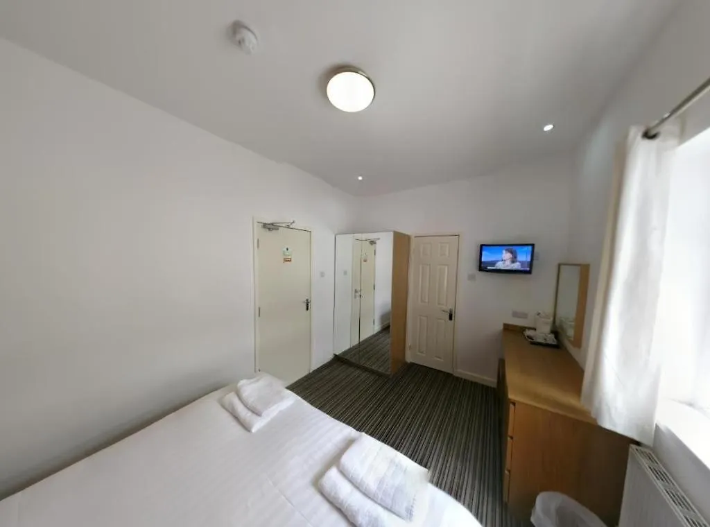 Oyo Wave Crest Hotel Blackpool 4*,