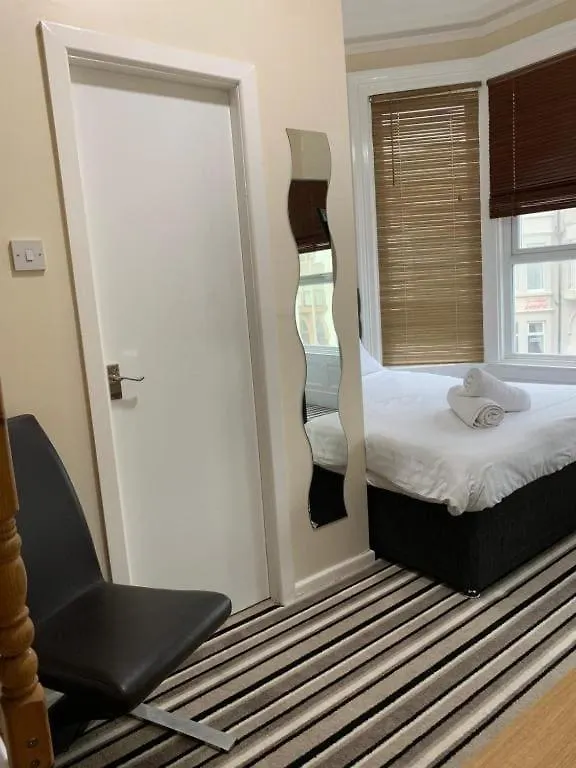 Oyo Wave Crest Hotel Blackpool Reino Unido