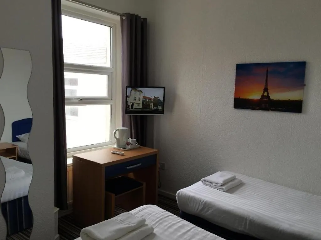 Oyo Wave Crest Hotel Blackpool