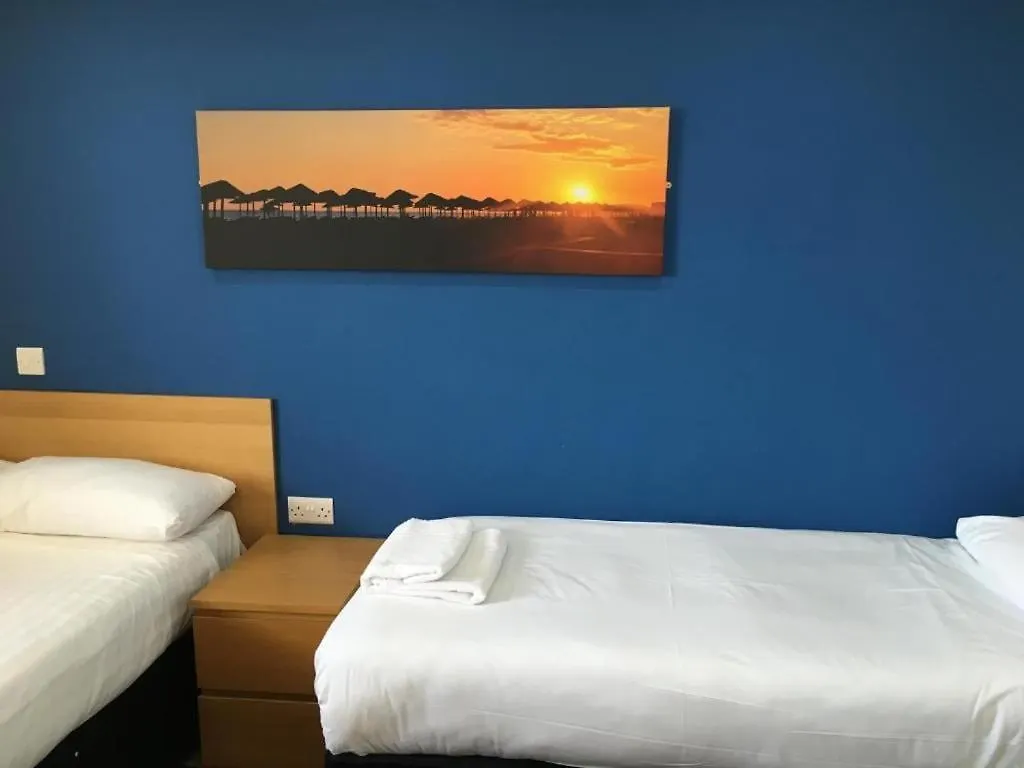 Oyo Wave Crest Hotel Blackpool 4*,