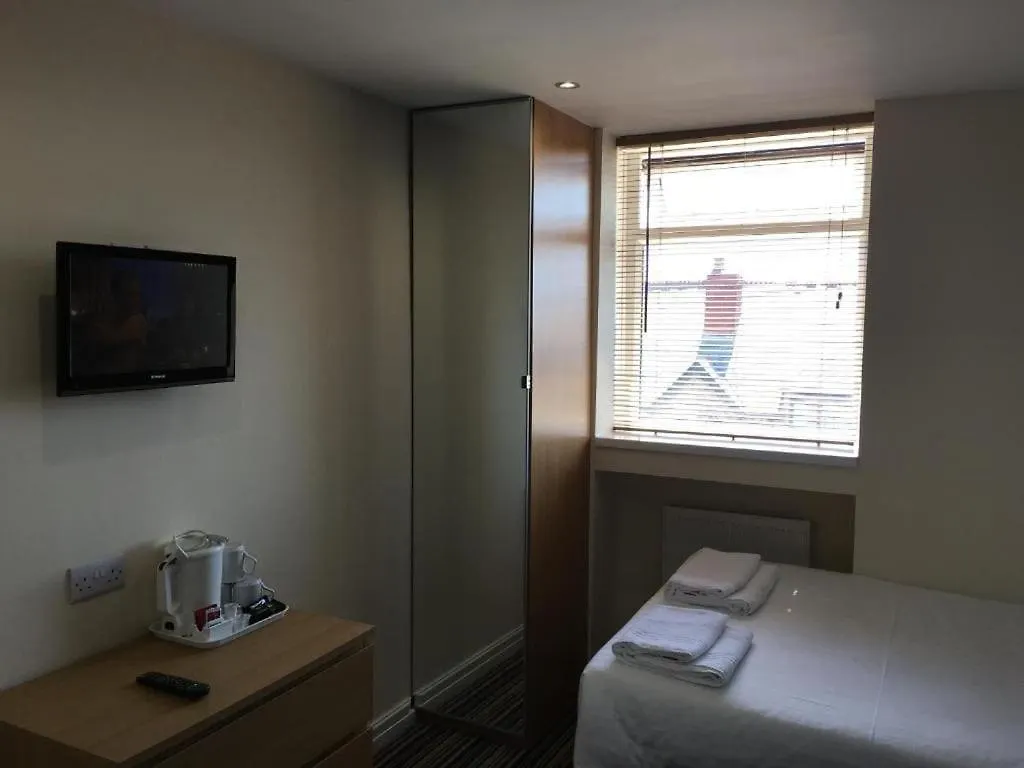 Oyo Wave Crest Hotel Blackpool