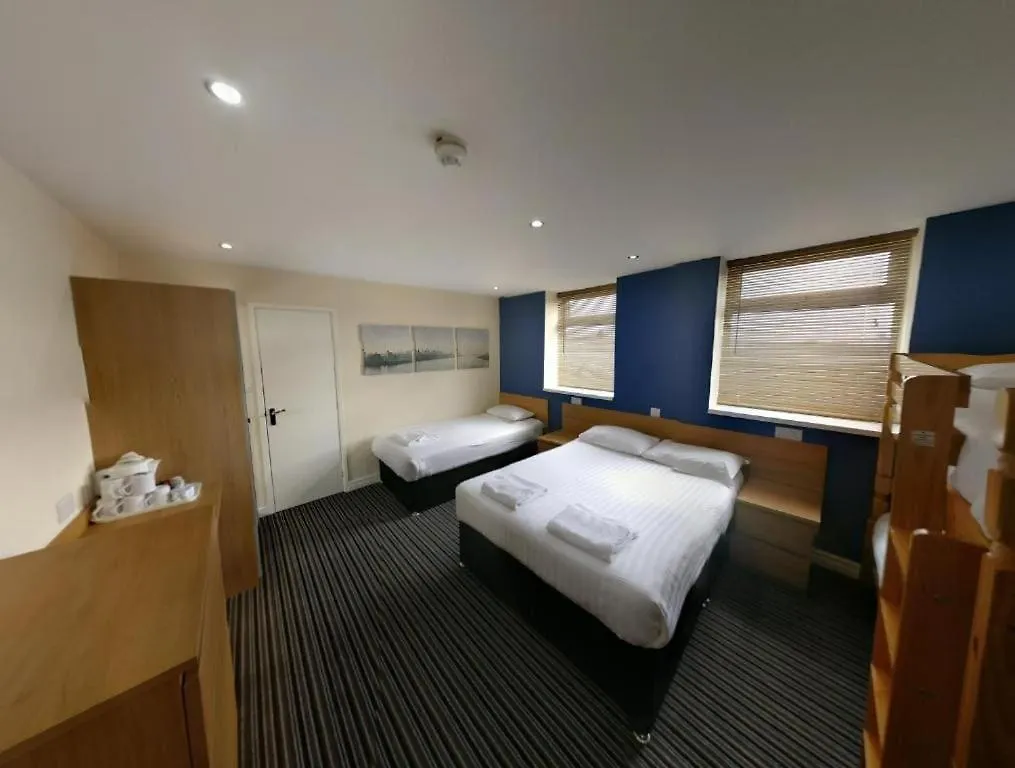 Oyo Wave Crest Hotel Blackpool 4*,  Egyesült Királyság
